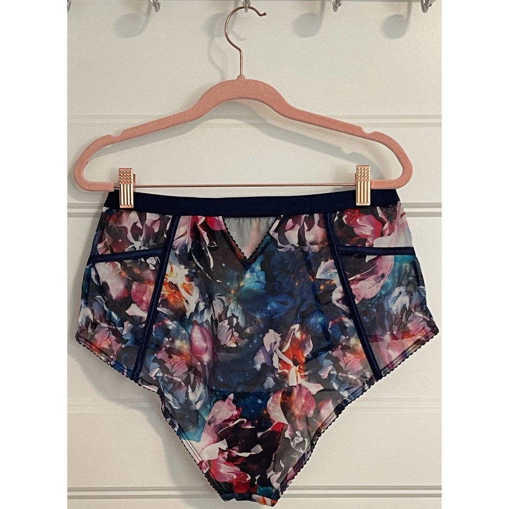 Torrid Blue Floral Galaxy Cutout High-Waist Brief NWT SZ 1 (14-16) - Picture 8 of 13